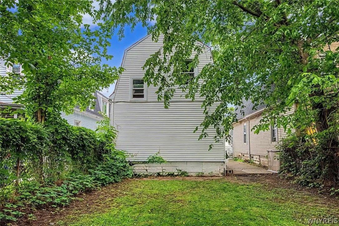 31 Riverside Avenue Buffalo, NY 14207 - Photo 9 of 29