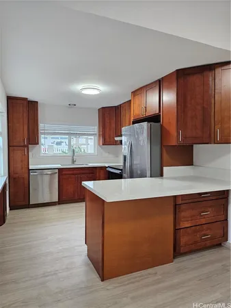 $3,690 | 92-111 Oloa Place, Kapolei, HI 96707