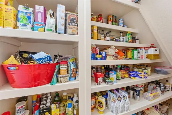 $542,000 | 17420 Kyle Road, Welsh, LA 70591