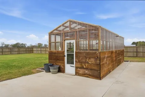 $542,000 | 17420 Kyle Road, Welsh, LA 70591