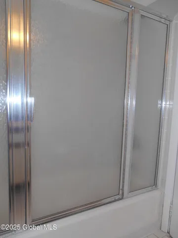 $1,945 | 588 North Broadway, Unit 2, Saratoga Springs, NY 12866