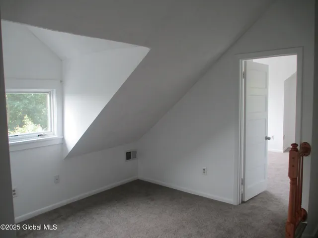 $1,945 | 588 North Broadway, Unit 2, Saratoga Springs, NY 12866