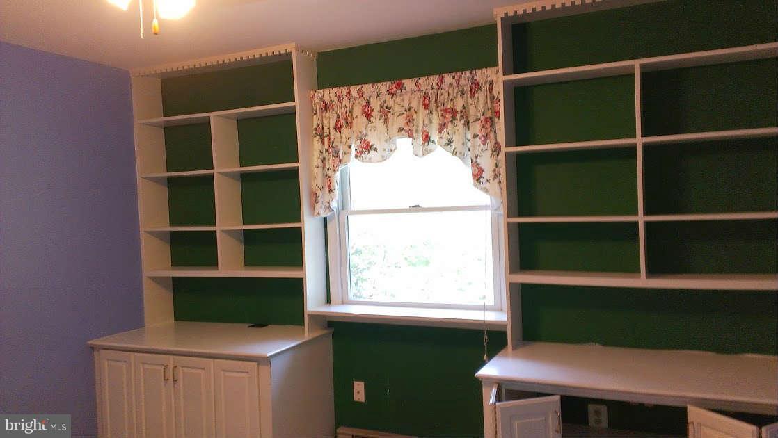 207 South Kennedy Road Sterling, VA 20164 - Photo 4 of 9 Bedroom Master dressing room