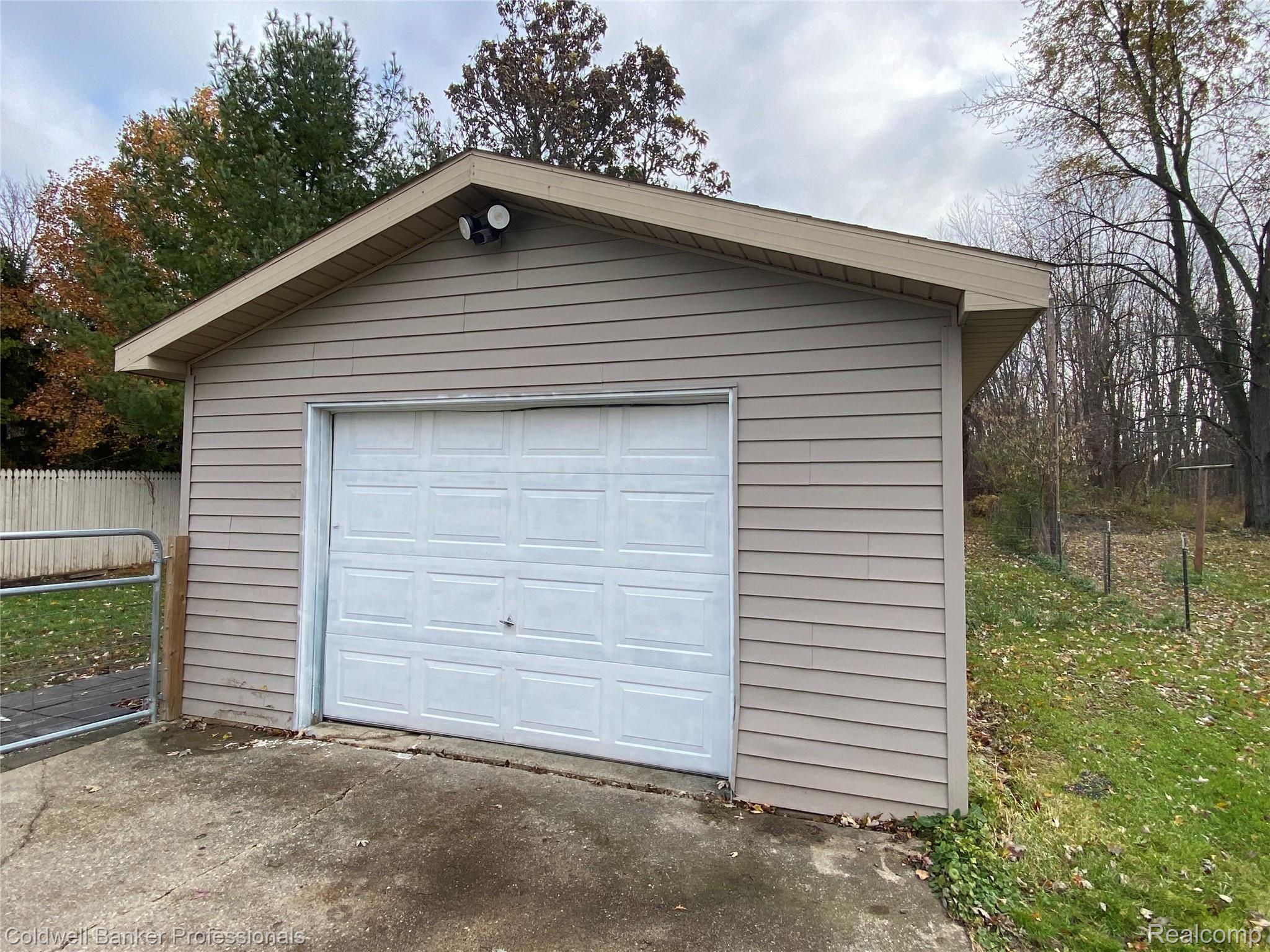 3093 South Vassar Road Davison, MI 48423 - Photo 24 of 29 BDD77AD1-A1A3-416B-BD51-54FBD1C1FC61.jpeg