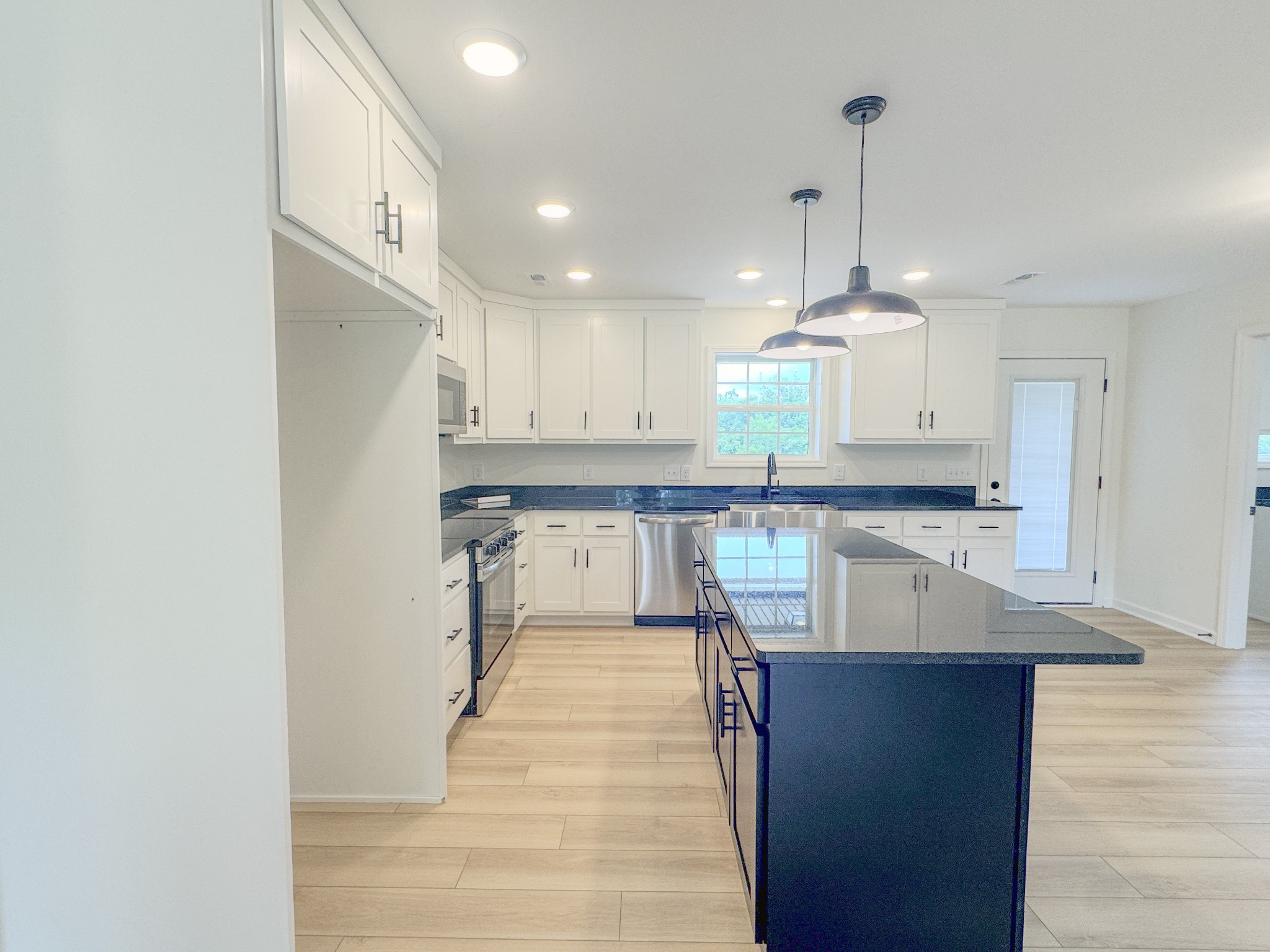 4677 Scottsville Road Lafayette, TN 37083 - Photo 12 of 47