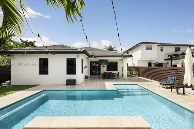 $1,079,000 | 8811 Northwest 154th Terrace, Miami Lakes, FL 33018