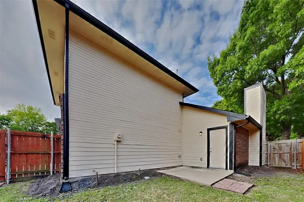 $2,175 | 4010 David Drive, Rowlett, TX 75088