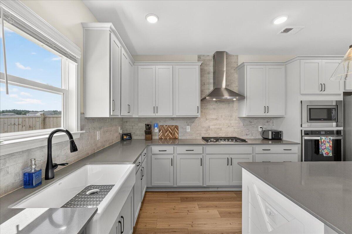447 Navona Drive Summerville, SC 29486 - Photo 13 of 58 20-Square One Team - DSC08063