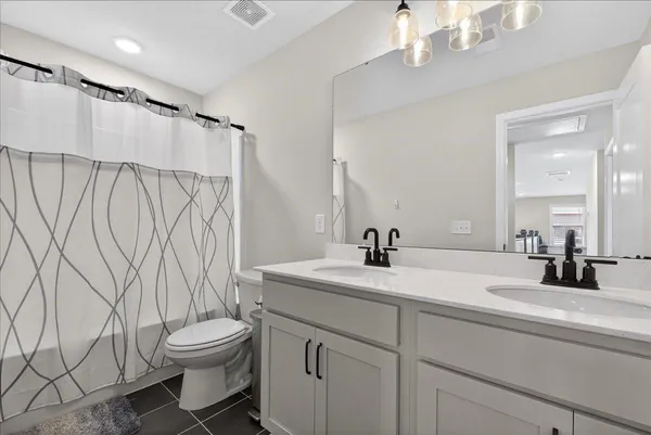$550,000 | 447 Navona Drive, Summerville, SC 29486