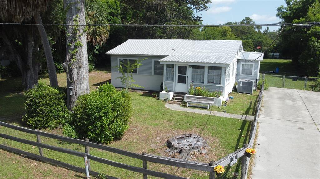 2995 Northeast 97th Street Road Anthony, FL 32617 - Photo 1 of 19