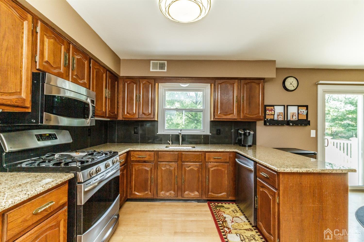 101 Rivendell Road Hillsborough, NJ 08844 - Photo 10 of 35 Gallery Image 10