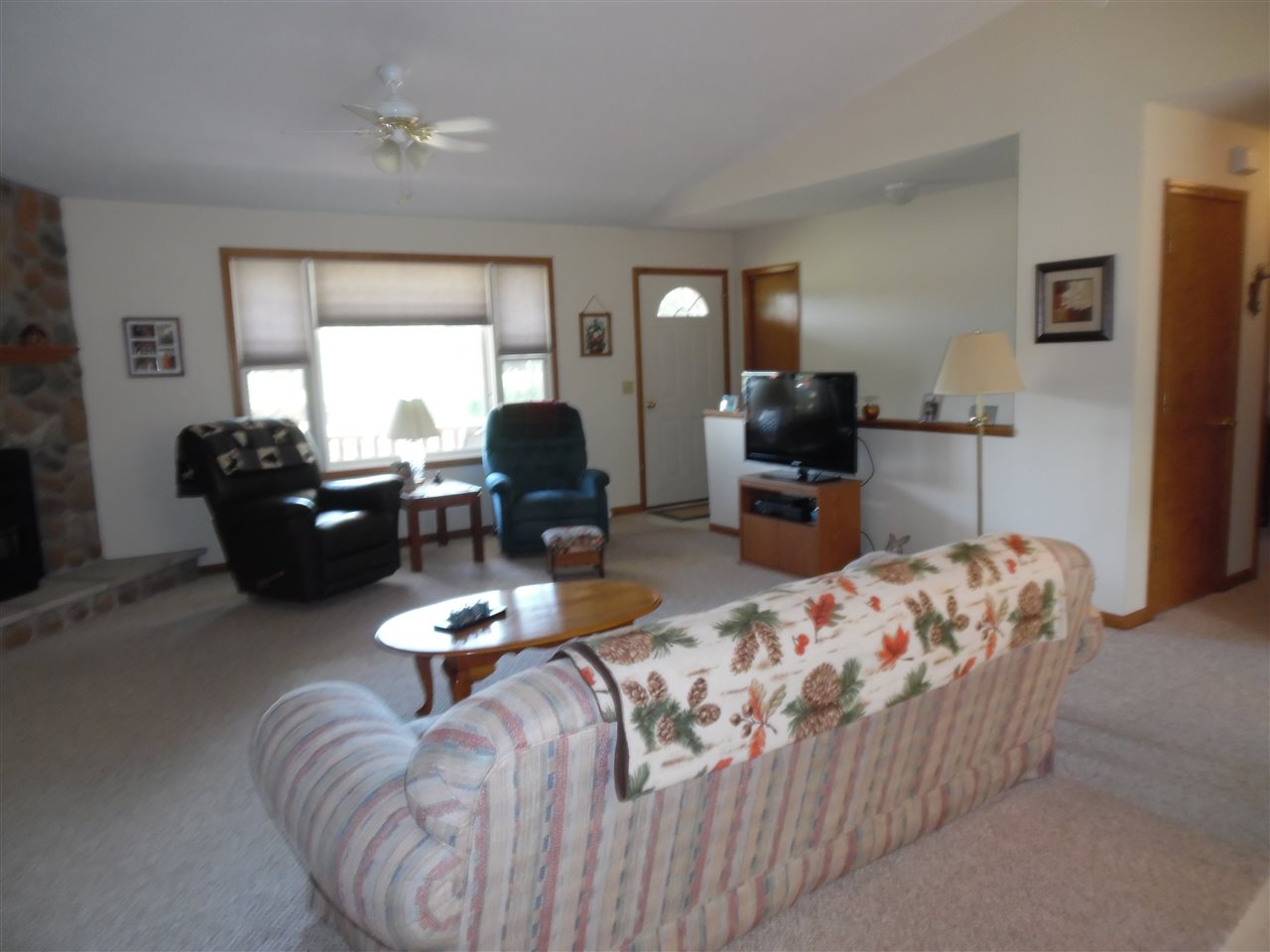 11853 Pleasant Valley Road Cadillac, MI 49601 - Photo 16 of 40 1821768-15.JPG