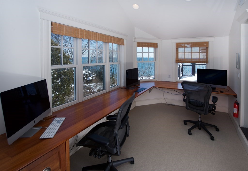 391 Ocean Avenue Marblehead, MA 01945 - Photo 29 of 42