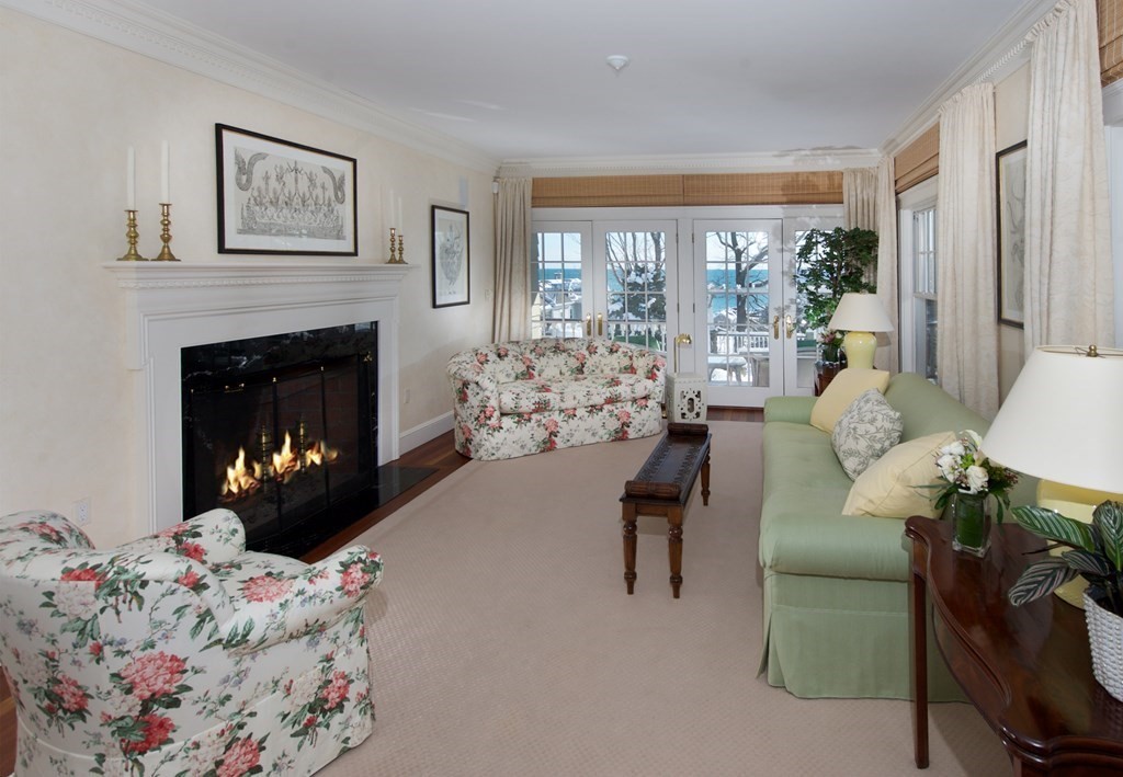 391 Ocean Avenue Marblehead, MA 01945 - Photo 5 of 42