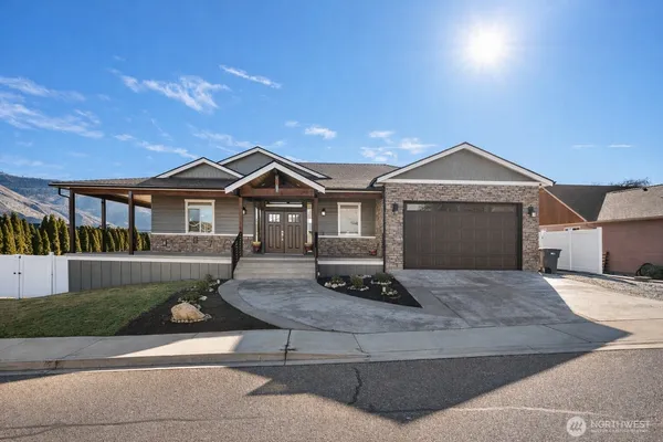 $975,000 | 1038 Crest Loop, Entiat, WA 98822