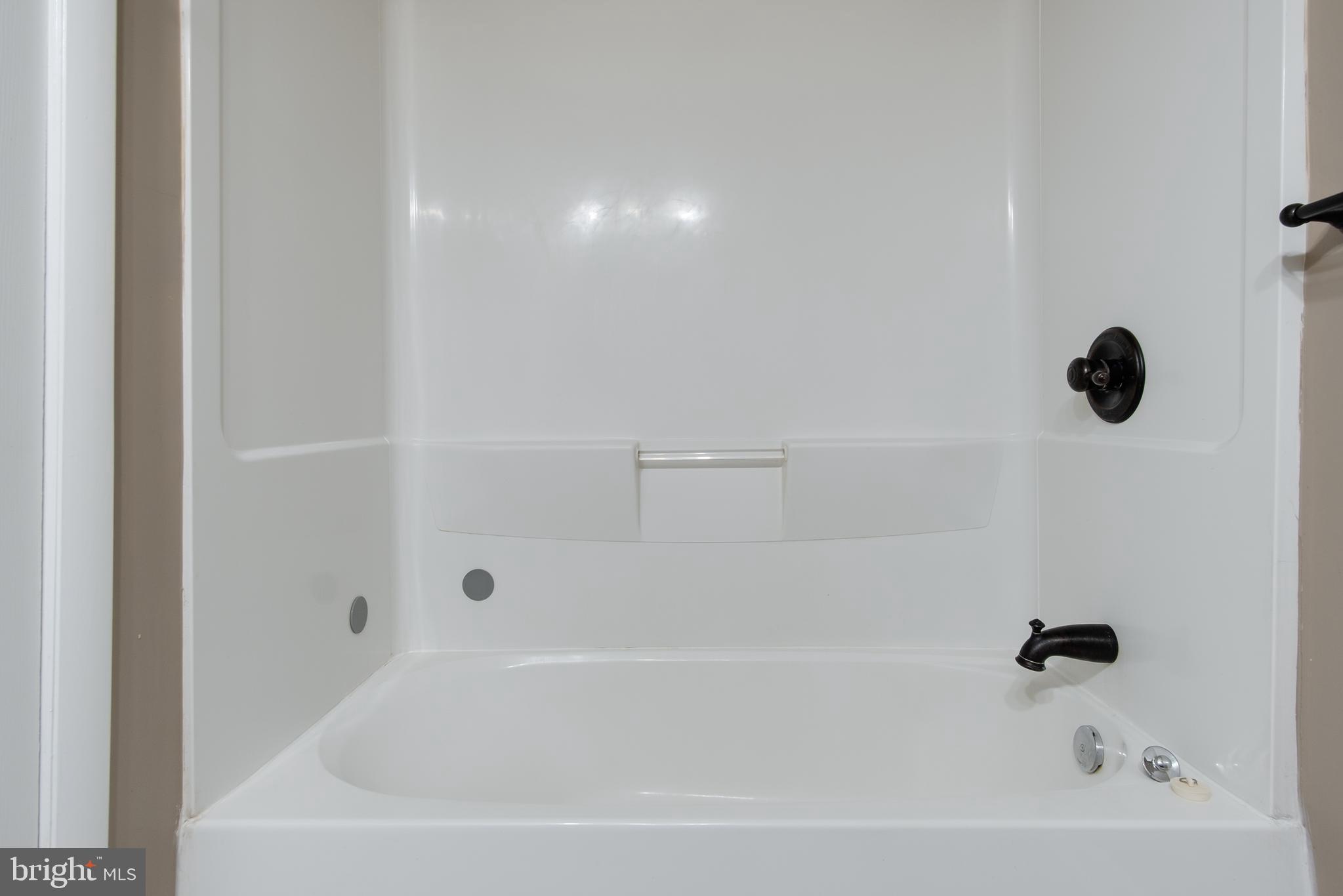 13516 Blairs Valley Road Clear Spring, MD 21722 - Photo 18 of 32 Bath 2 Tub