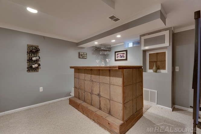 1376 Harvard Road Grosse Pointe Park, MI 48230 - Photo 25 of 32