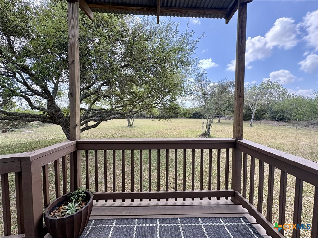259 Hambleton Road Victoria, TX 77905 - Photo 4 of 37 Front Deck