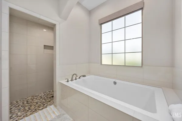 $469,000 | Undisclosed Address, Bakersfield, CA 93306