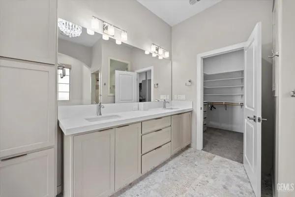 $469,000 | Undisclosed Address, Bakersfield, CA 93306