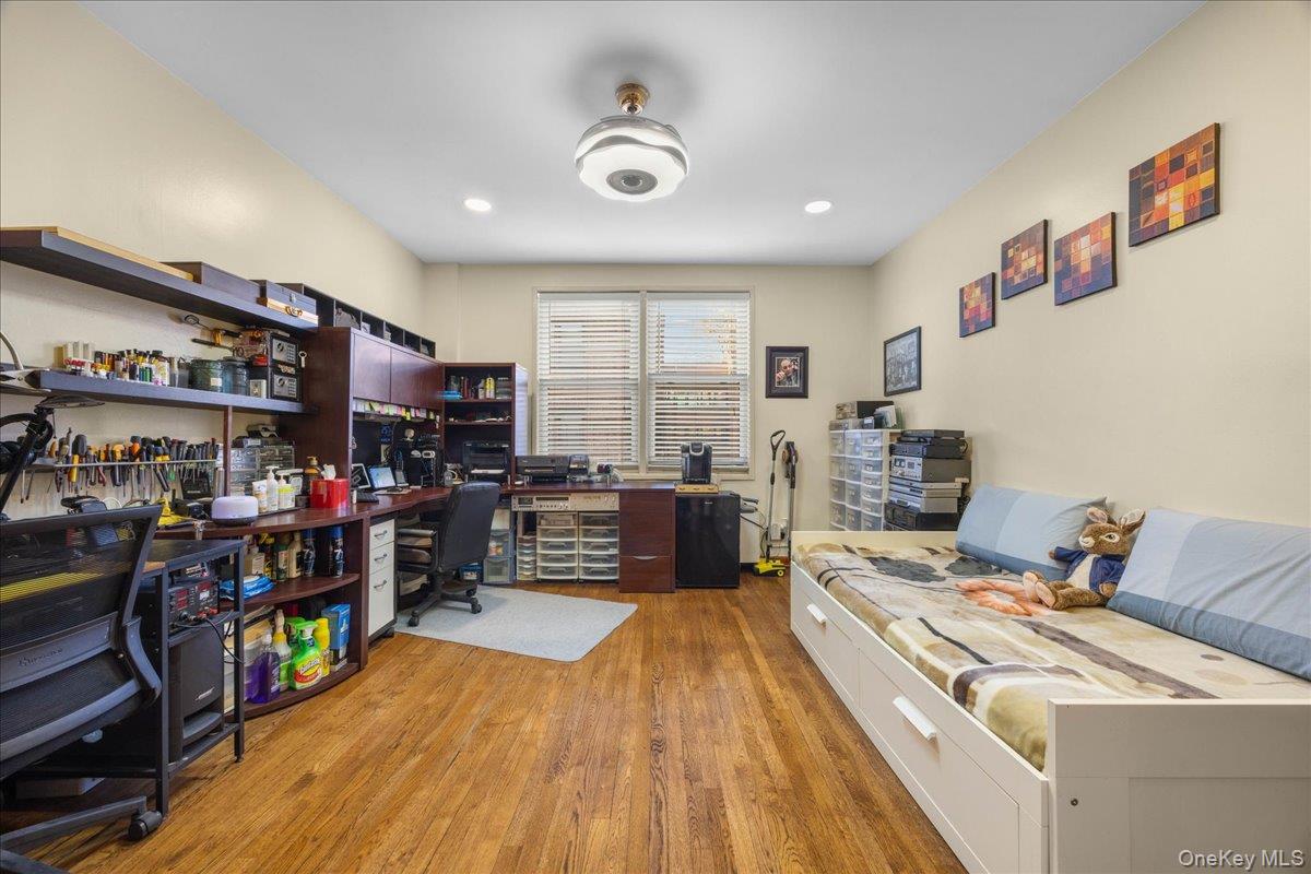 1015 Old Boston Post Road, Unit 2C Mamaroneck, NY 10543 - Photo 14 of 26