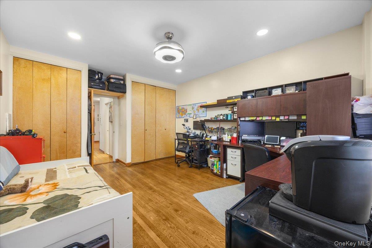 1015 Old Boston Post Road, Unit 2C Mamaroneck, NY 10543 - Photo 15 of 26