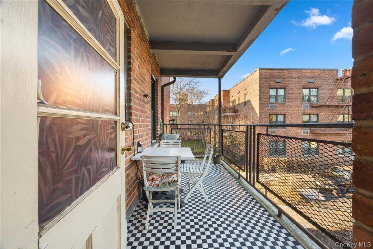 1015 Old Boston Post Road, Unit 2C Mamaroneck, NY 10543 - Photo 20 of 26 View of balcony
