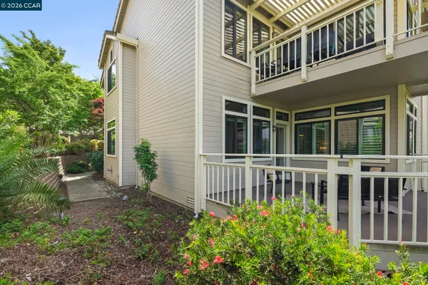 $810,000 | 5513 Terra Granada Drive, Unit 2A, Walnut Creek, CA 94595