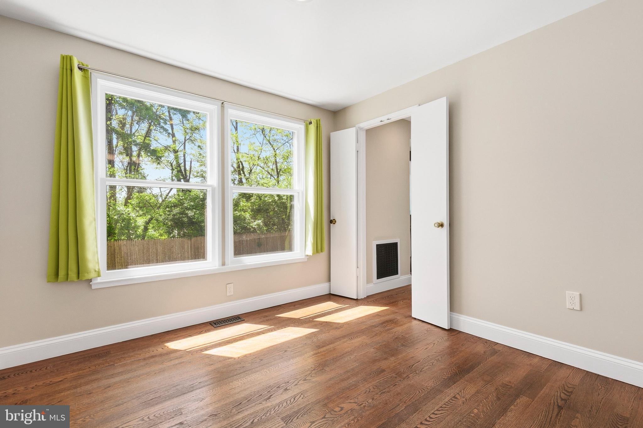 9406 Hale Place Silver Spring, MD 20910 - Photo 9 of 43