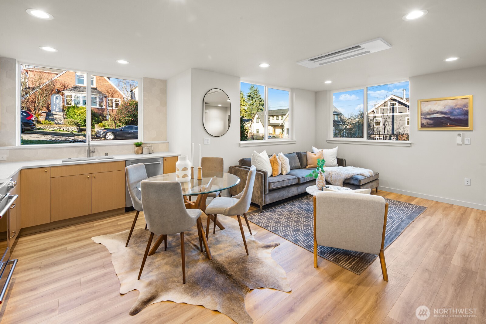 2509 North 42nd Street Seattle, WA 98103 - Photo 3 of 26