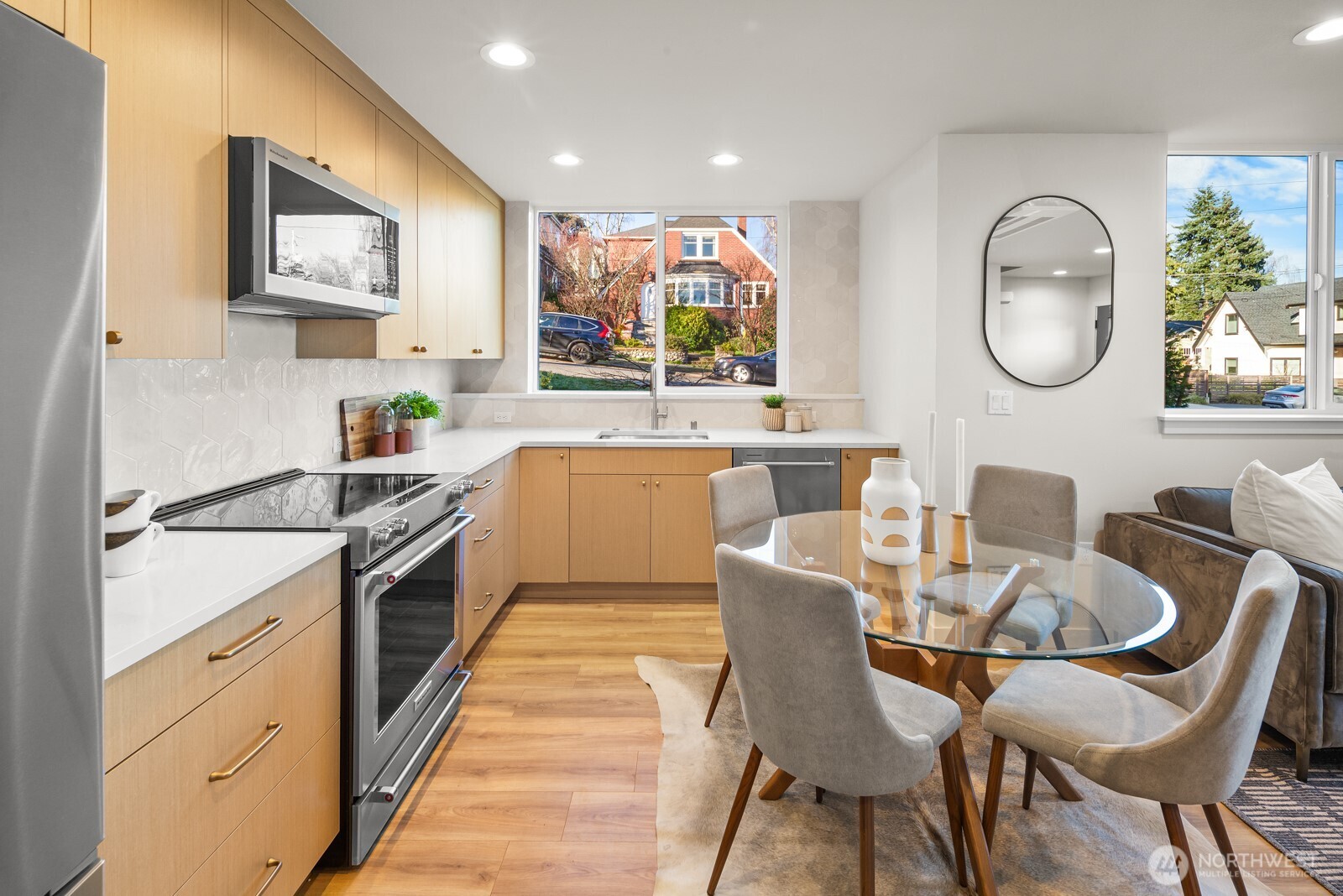 2509 North 42nd Street Seattle, WA 98103 - Photo 6 of 26