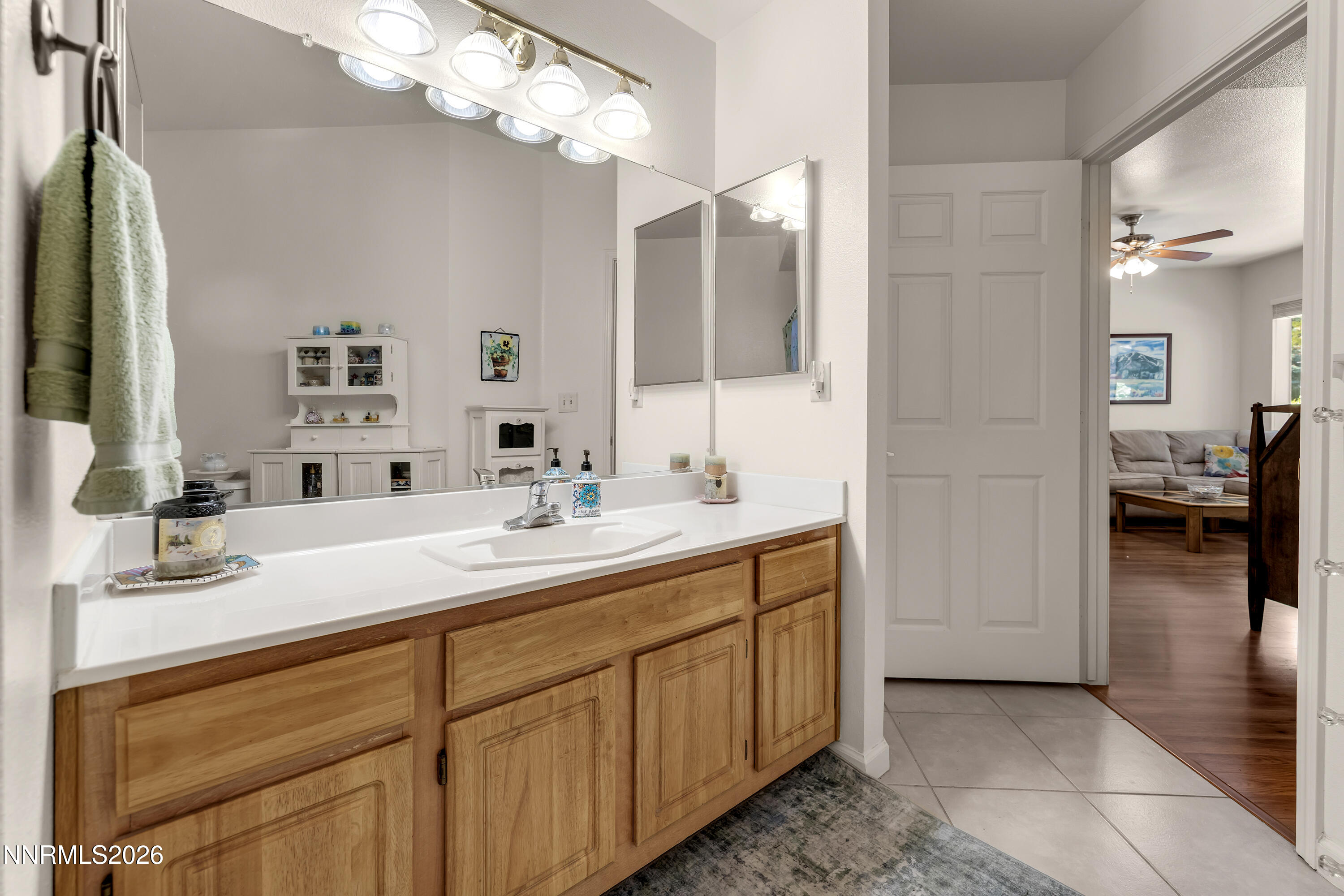 900 South Meadows Parkway, Unit 2212 Reno, NV 89521 - Photo 13 of 31 Bathroom