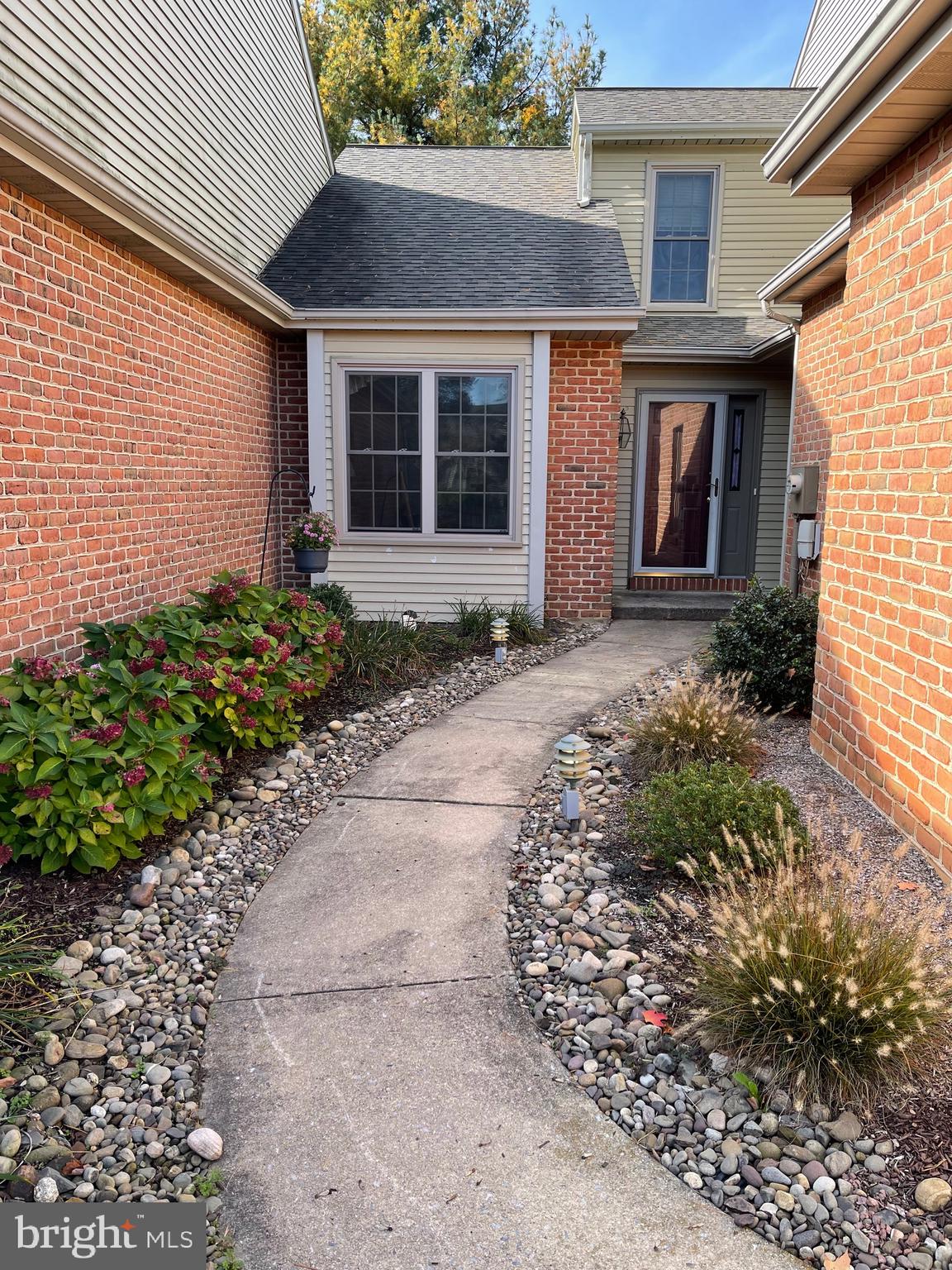92 Leearden Road Hershey, PA 17033 - Photo 2 of 34 Gallery Image 2