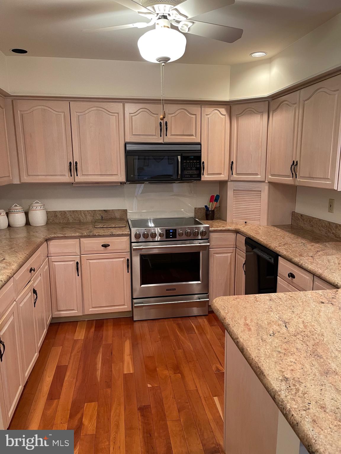 92 Leearden Road Hershey, PA 17033 - Photo 3 of 34 Gallery Image 3