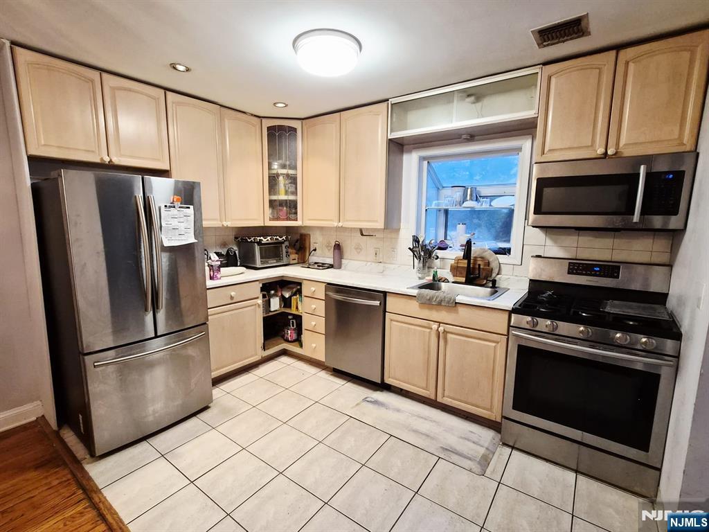 596 Grove Street Ridgewood, NJ 07450 - Photo 13 of 29