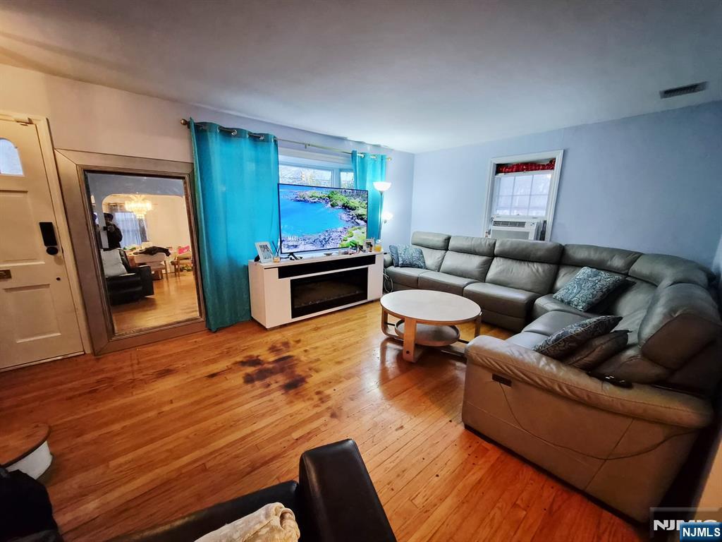 596 Grove Street Ridgewood, NJ 07450 - Photo 9 of 29