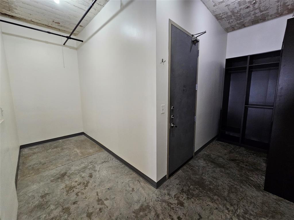 1122 Jackson Street, Unit 919 Dallas, TX 75202 - Photo 10 of 21 a view of a small space