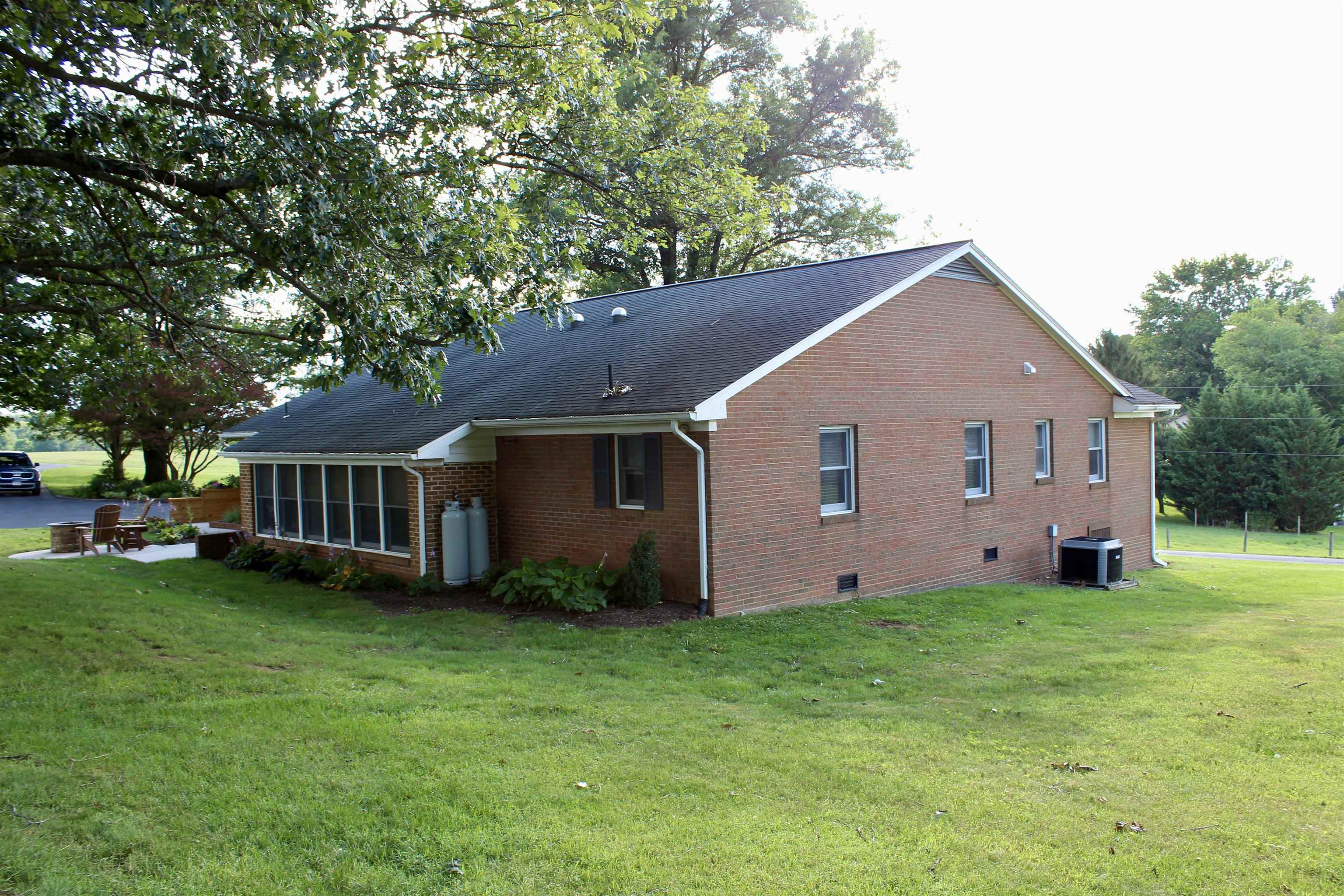 9201 Centerville Road Bridgewater, VA 22812 - Photo 8 of 54