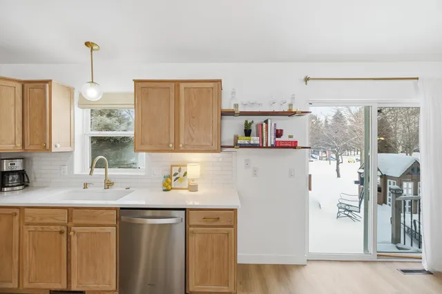 $499,000 | 906 Stonecress Court, Sun Prairie, WI 53590