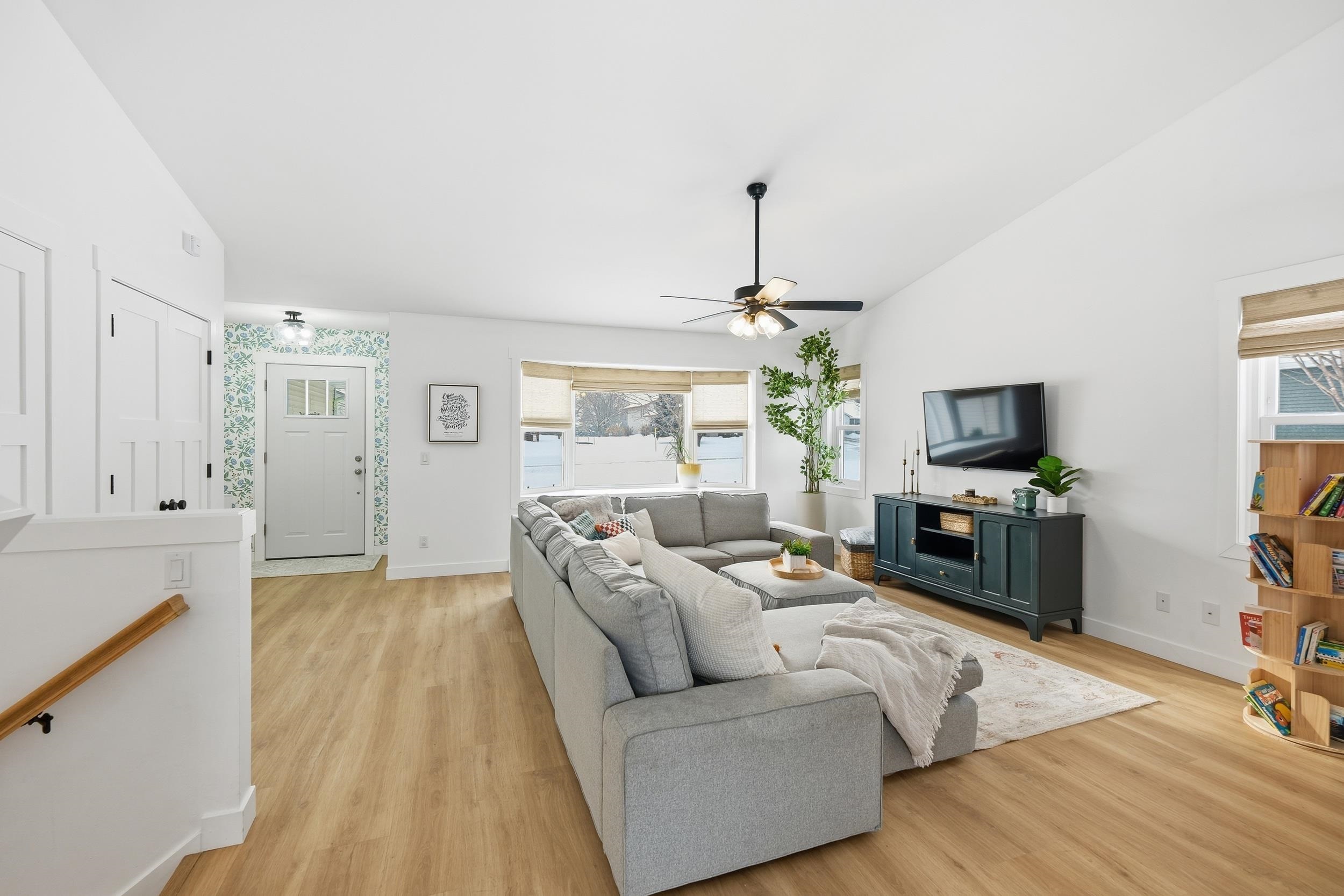 906 Stonecress Court Sun Prairie, WI 53590 - Photo 5 of 80