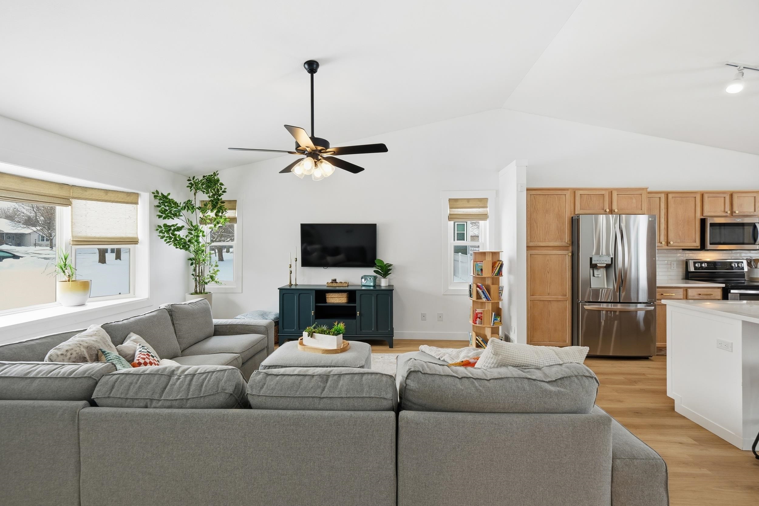 906 Stonecress Court Sun Prairie, WI 53590 - Photo 7 of 80