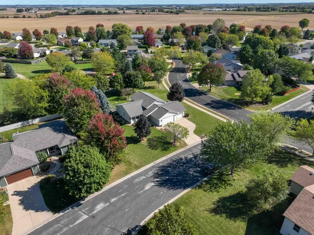 $499,000 | 906 Stonecress Court, Sun Prairie, WI 53590