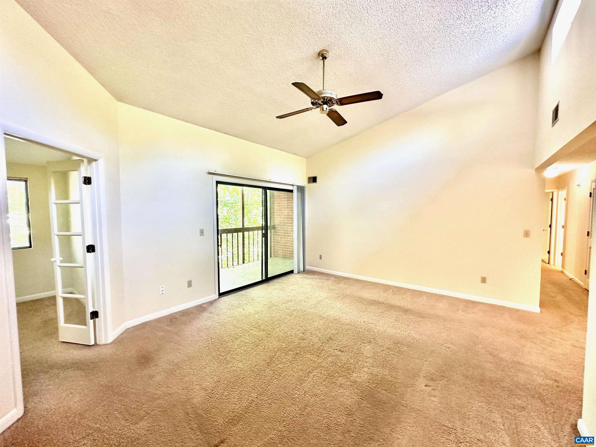 103 Turtle Creek Road, Unit 11 Charlottesville, VA 22901 - Photo 3 of 15