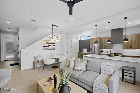 $764,900 | 377 East Windsor Avenue, Unit 13, Phoenix, AZ 85004