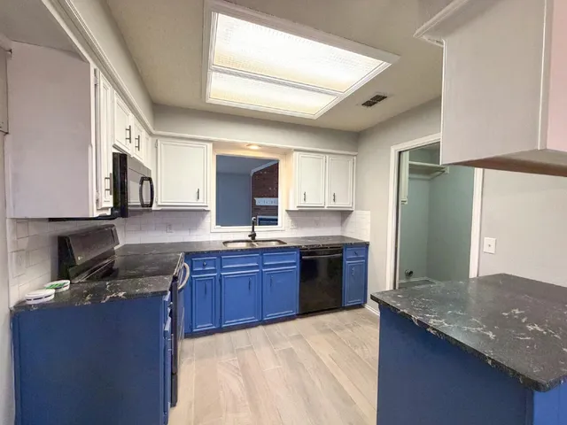 $1,495 | 9706 Aberdeen Avenue, Lubbock, TX 79424