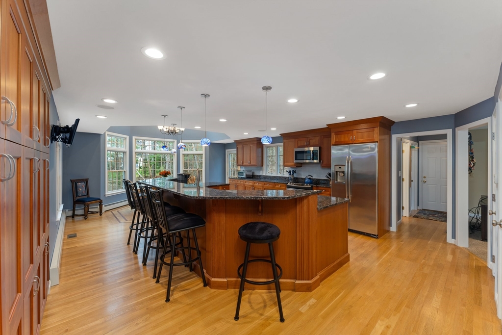 15 Castle Road Norfolk, MA 02056 - Photo 11 of 41 Gallery Image 11