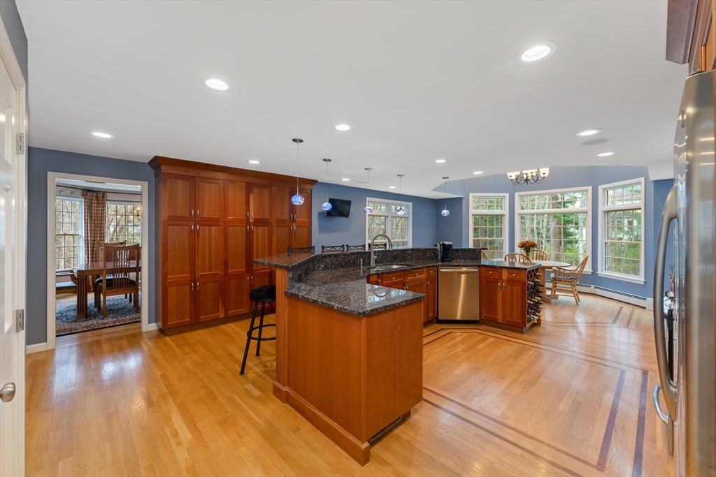 15 Castle Road Norfolk, MA 02056 - Photo 12 of 41 Gallery Image 12