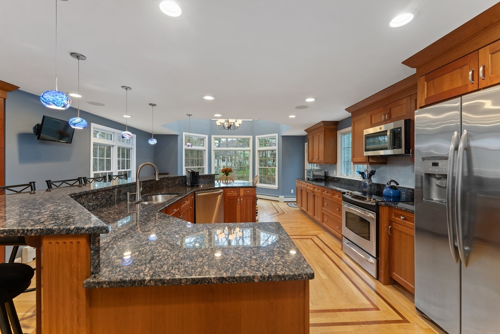 15 Castle Road Norfolk, MA 02056 - Photo 17 of 41 Gallery Image 17