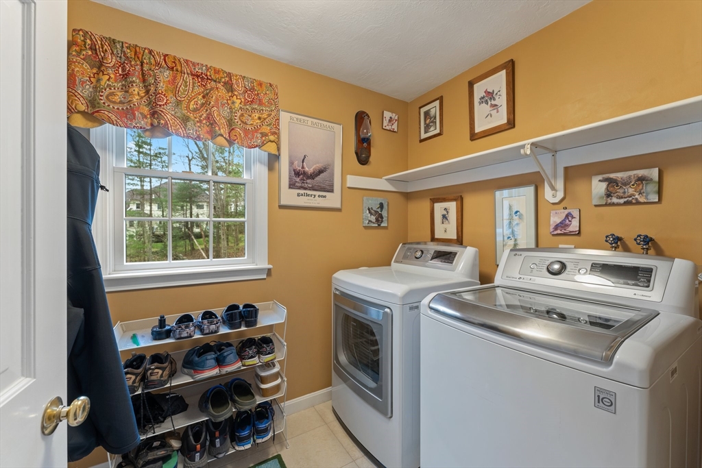 15 Castle Road Norfolk, MA 02056 - Photo 21 of 41 Gallery Image 21