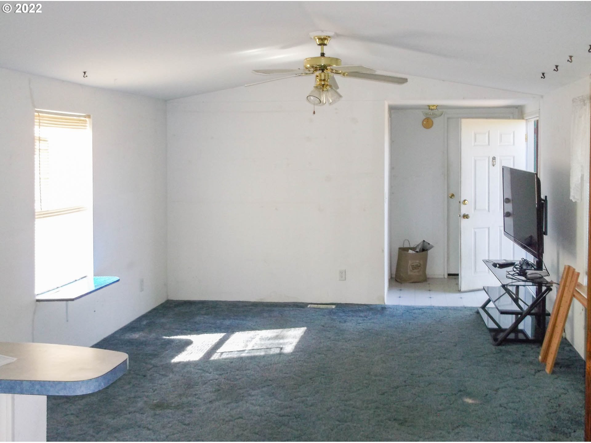 860 Valley Road Roseburg, OR 97471 - Photo 6 of 16 Gallery Image 6